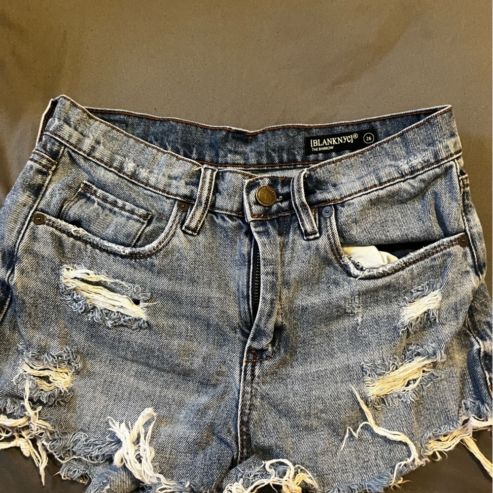 Blank nyc the narrow shorts. Size 26.